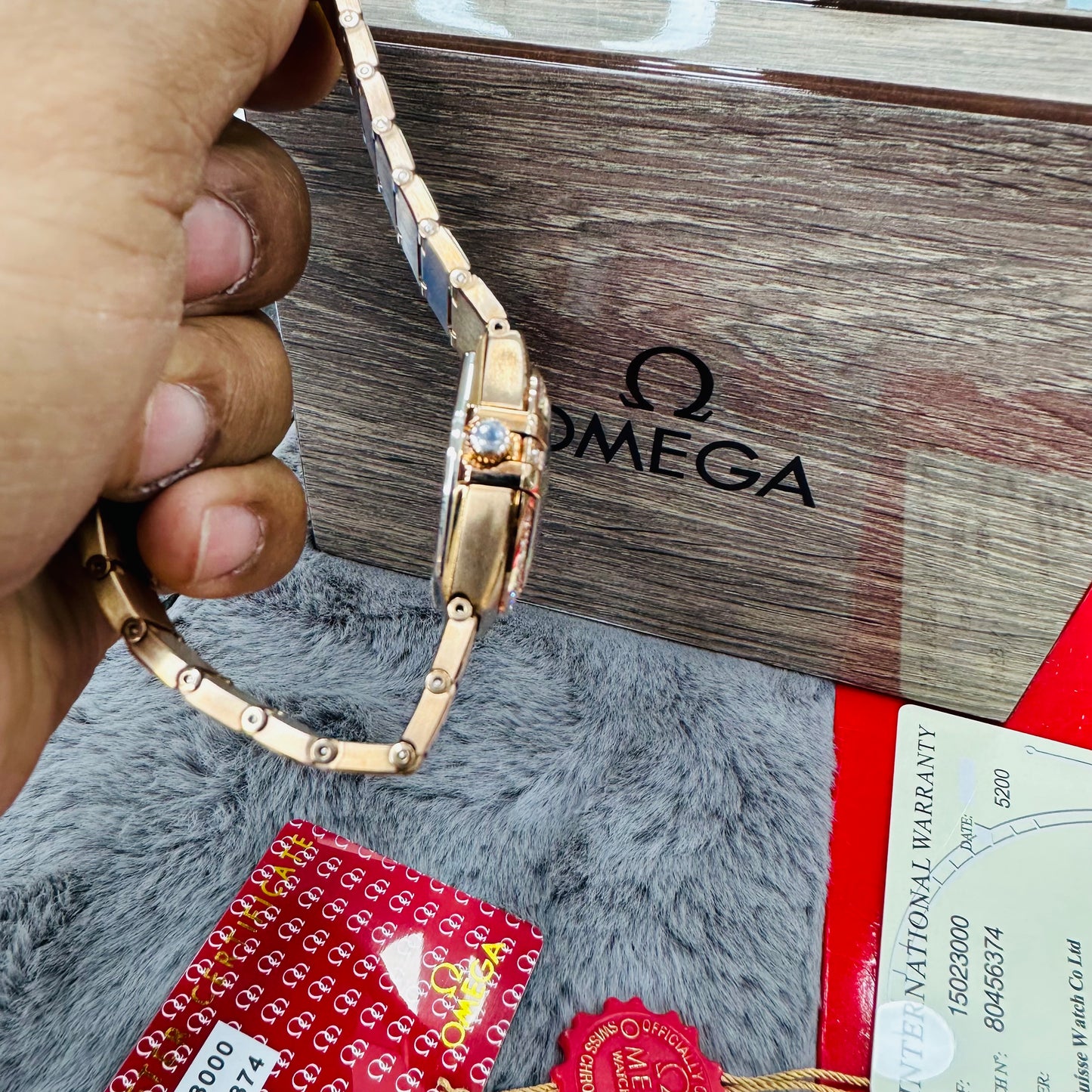 Omega Constellation Rose-Gold Stainless Steel Chain Quartz Women's Watch