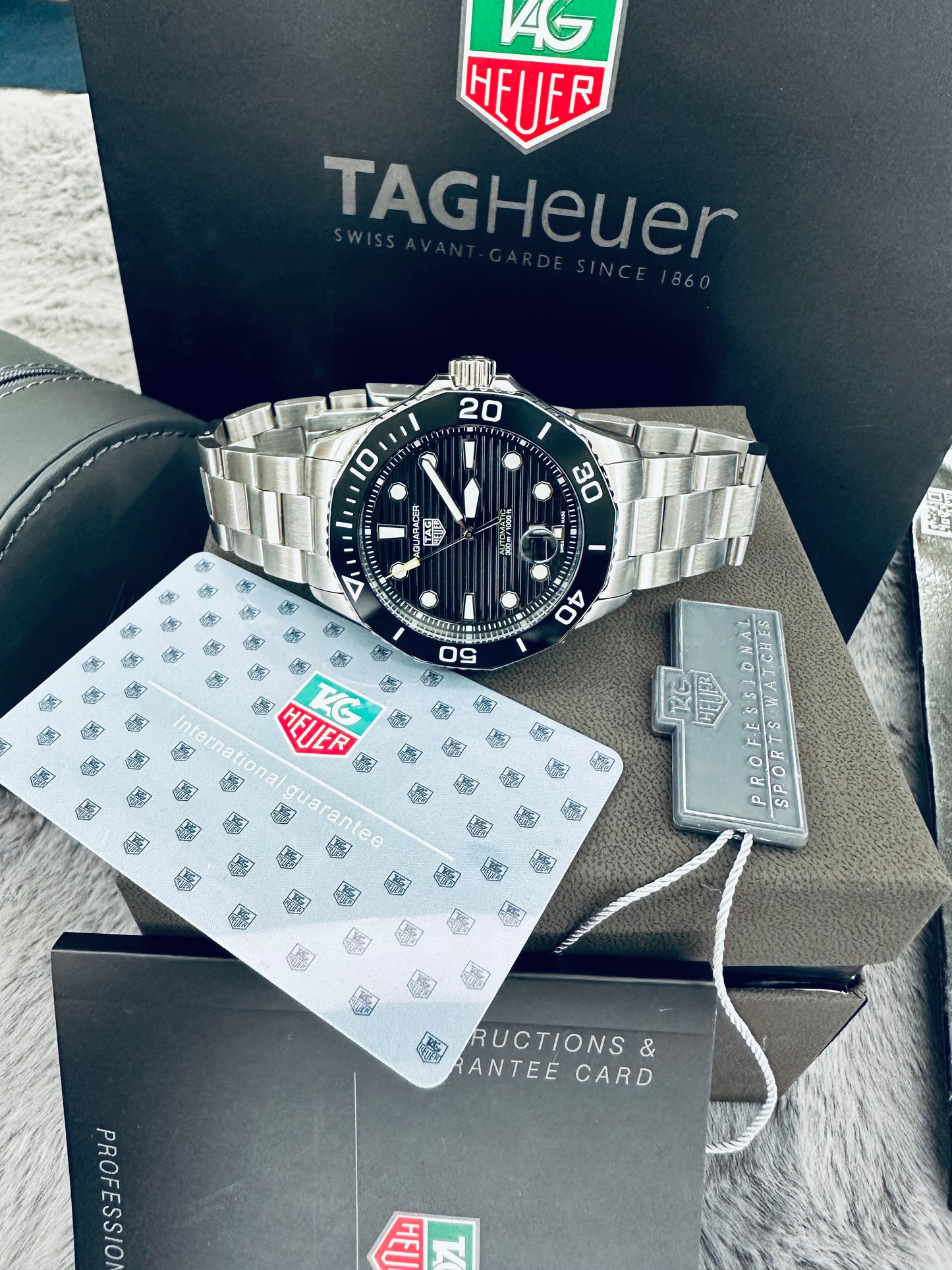 Tag Heuer Aquaracer 300M Automatic Ceramic Bezel Men’s Stainless Steel Chain Watch