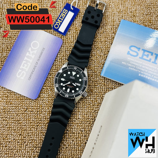 Seiko SKX007J 200M Automatic Diver's Silicon Strap Men's Watch