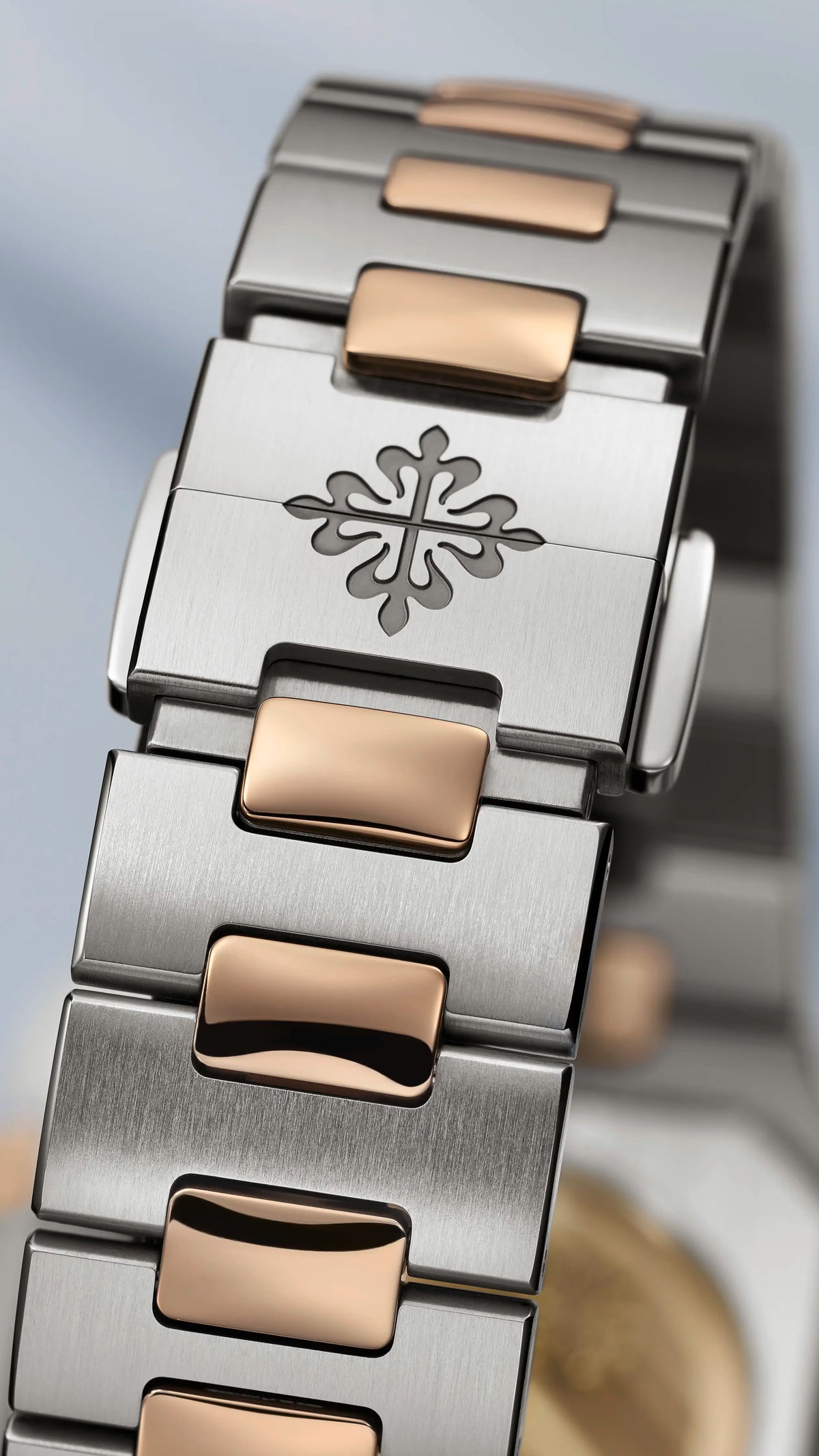 Patek Philippe Cubitus ( ref. 5821/1AR-001 ) 45mm Two-Tone Blue Dial Swiss 1:1 Mirror Grade Men’s Watch