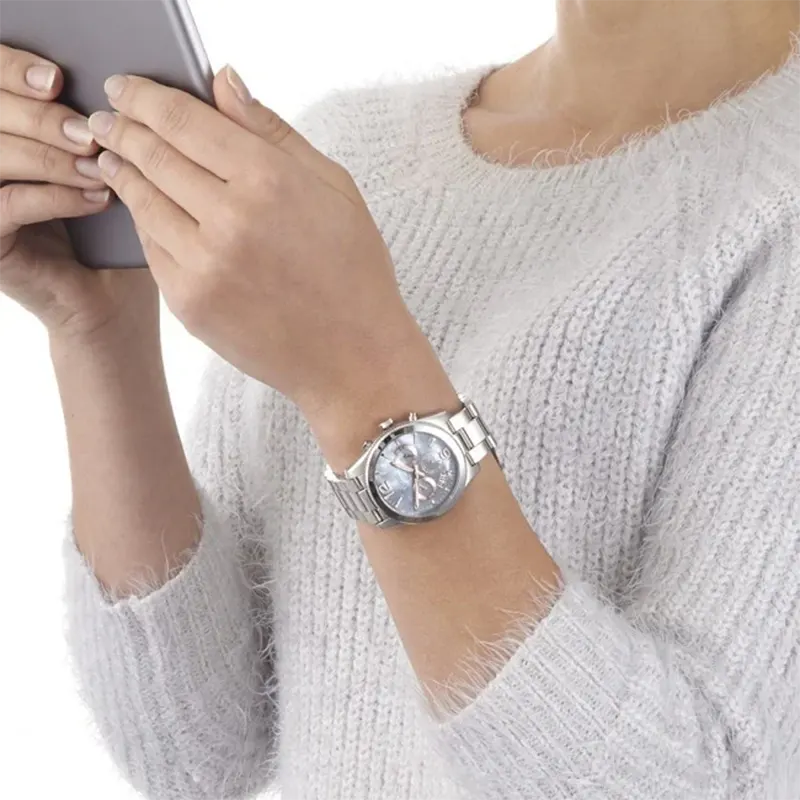 Fossil Perfect Boyfriend ES3880 Quartz Chronograph Mother of Pearl Blue Dial Stainless Steel Chain Women’s Watch