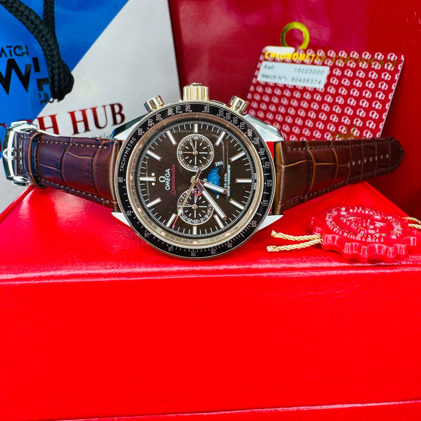 Omega Speedmaster Moonwatch Master Chronometer Chronograph Brown DIal Automatic Stainless Steel Genuine Leather Strap Men's Watch