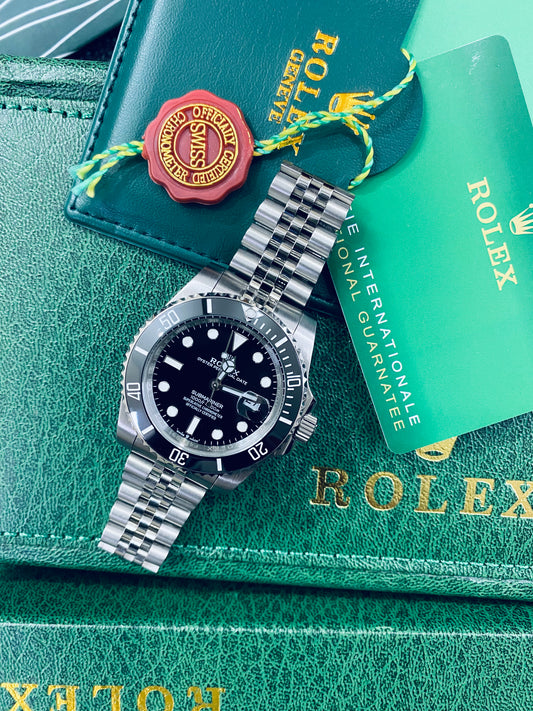 Rolex Submariner Date Automatic Stainless Steel Silver Case Black Dial Men’s Jubilee Chain Watch