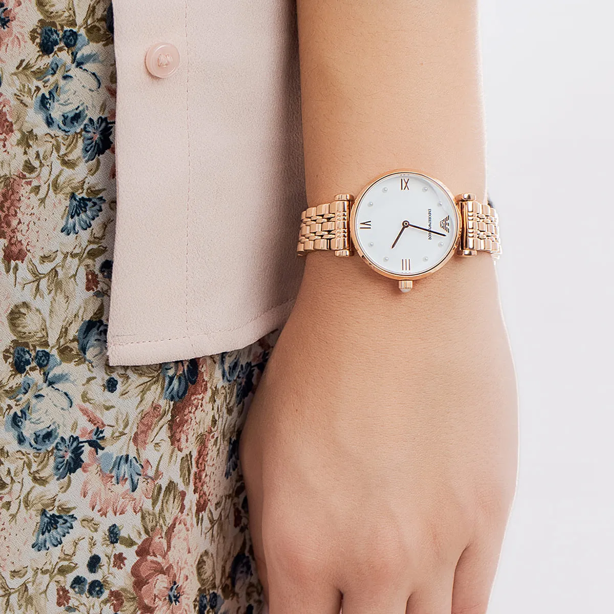 Emporio Armani Gianni T-Bar AR11267 Quartz White Dial Stainless Steel Chain Lady’s Watch