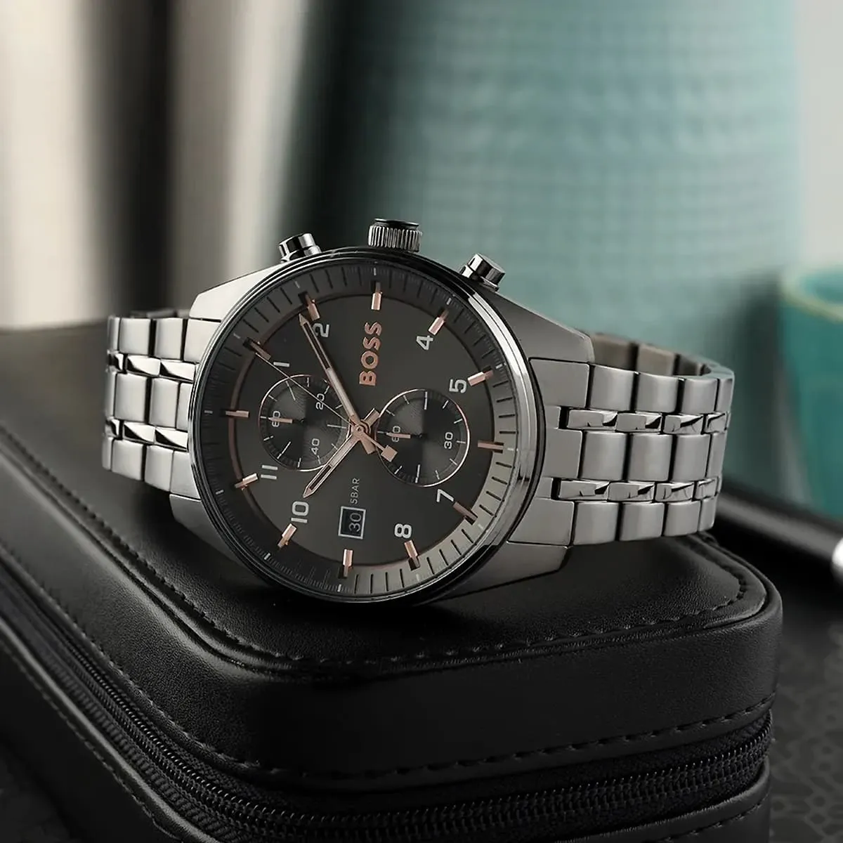 Hugo Boss Sky-Traveller HB1514153 Chronograph Quartz Metallic Grey Dial Stainless Steel Chain Men’s Watch