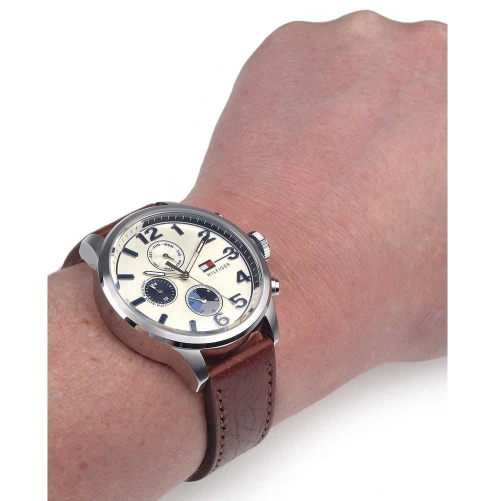 Tommy Hil-figer Jackson 1791239 Multi-Function Chronograph Quartz Genuine Leather Strap Men’s Watch