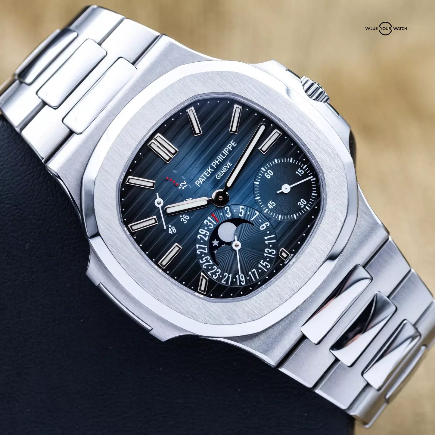 Patek Philippe Nautilus 5712/1A-001 Moonphase Stainless Steel Black-Blue Dial 40mm Swiss 1:1 Mirror Grade Men’s Watch