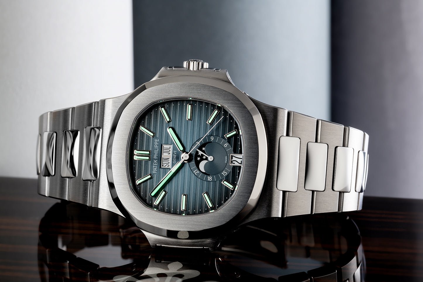 Patek Philippe Nautilus (Ref: 5726/1A-014) Annual Calendar Stainless Steel Blue Dial 40mm Swiss 1:1 Mirror Grade Men’s Watch